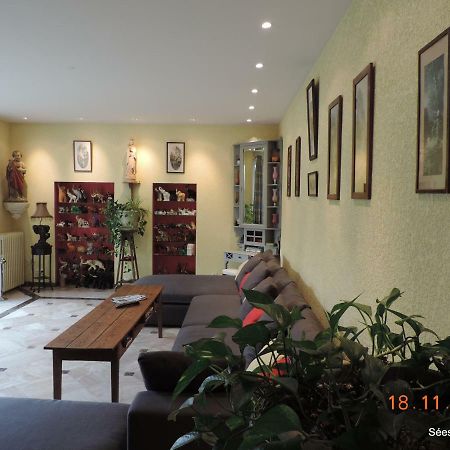 Bed and Breakfast Sees Chez Vous Екстер'єр фото