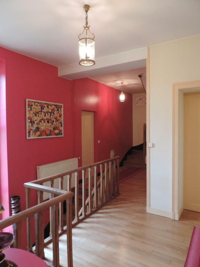 Bed and Breakfast Sees Chez Vous Екстер'єр фото